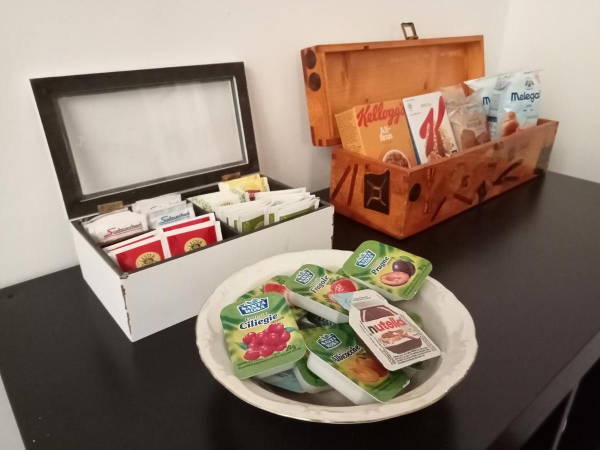 Casa Sofia - Appartamento Con Parcheggio Riservato 테르니 외부 사진