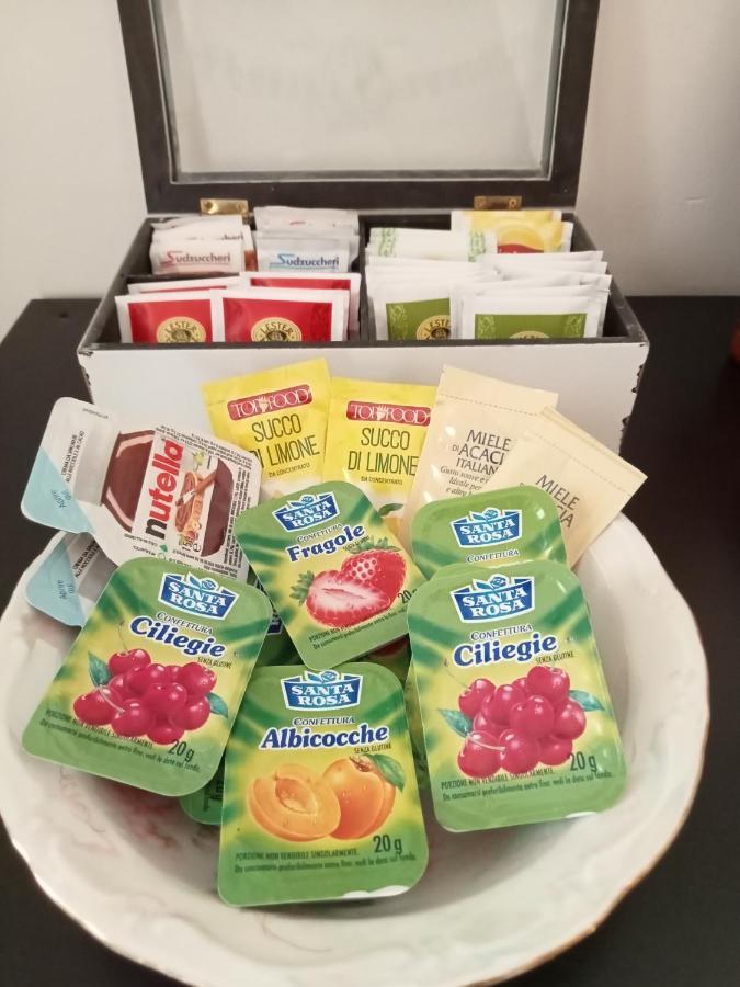 Casa Sofia - Appartamento Con Parcheggio Riservato 테르니 외부 사진