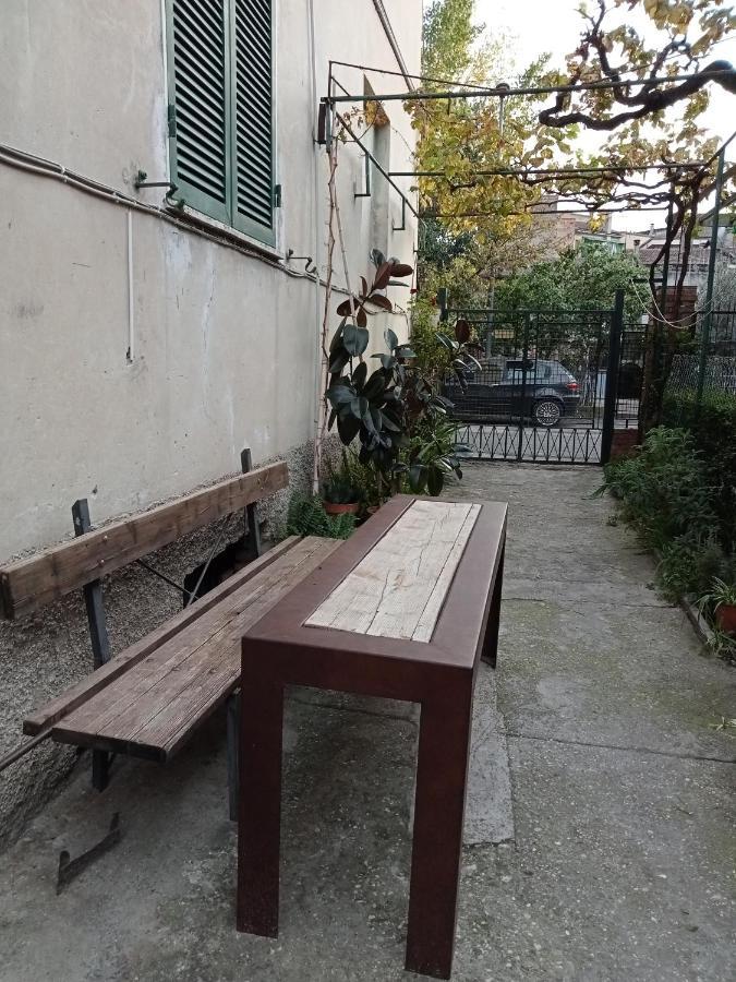 Casa Sofia - Appartamento Con Parcheggio Riservato 테르니 외부 사진
